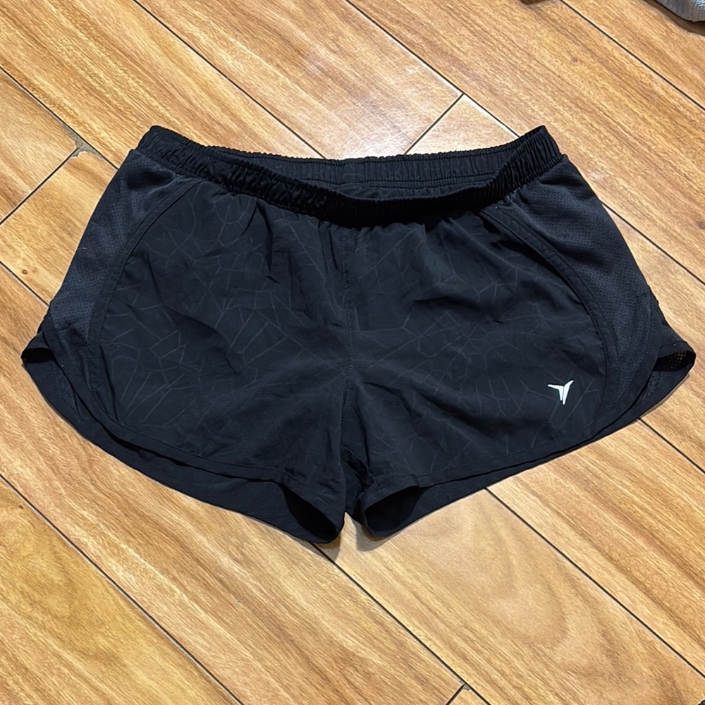 Black Athletic Shorts with Elastic Waistband and Breathable Fabric